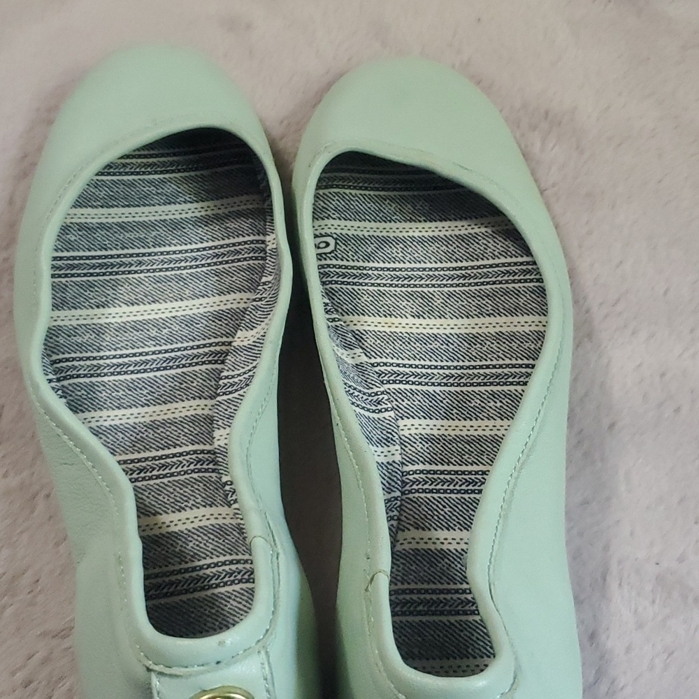 Coach August Leather Comfort Slip On Ballet Flats Light Green Size 6 - Picture 2 of 10